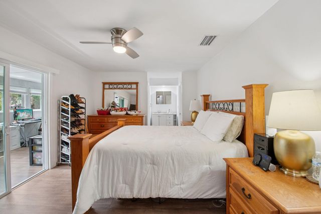 8404 SW 20th Street, North Lauderdale, FL 33068