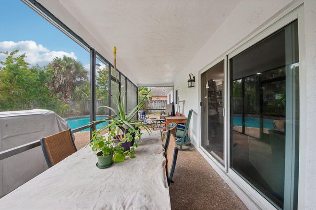 8404 SW 20th Street, North Lauderdale, FL 33068