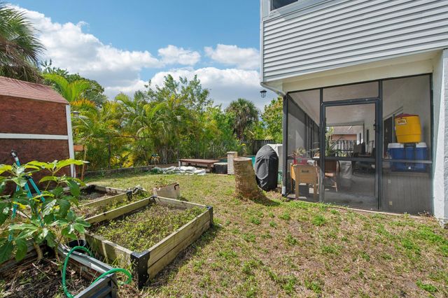 8404 SW 20th Street, North Lauderdale, FL 33068