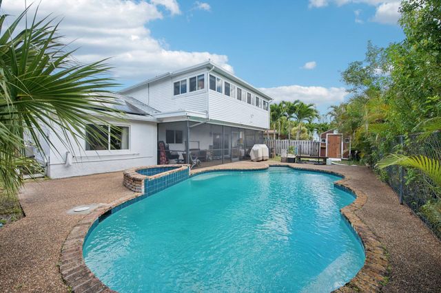 8404 SW 20th Street, North Lauderdale, FL 33068