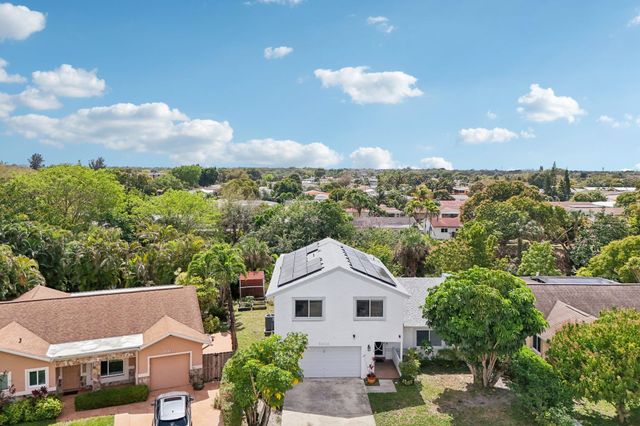 8404 SW 20th Street, North Lauderdale, FL 33068