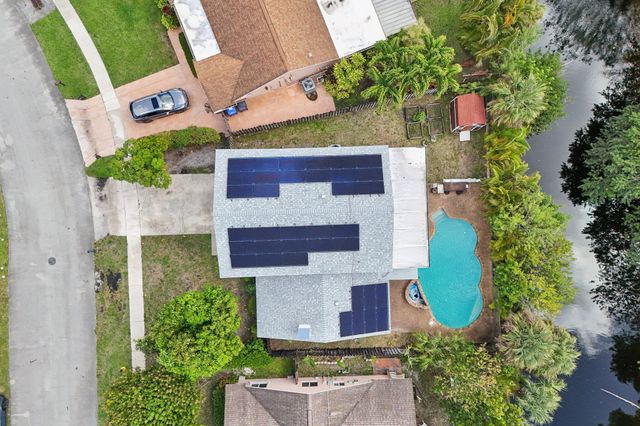 8404 SW 20th Street, North Lauderdale, FL 33068