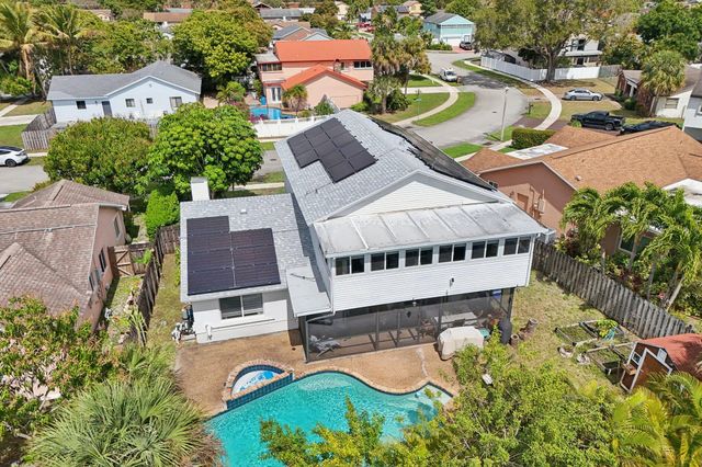 8404 SW 20th Street, North Lauderdale, FL 33068