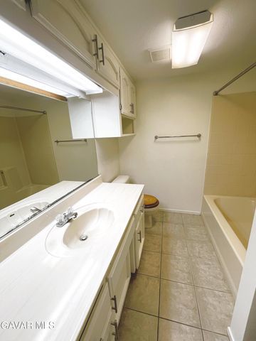 7343 Bay Avenue, California City, CA 93505