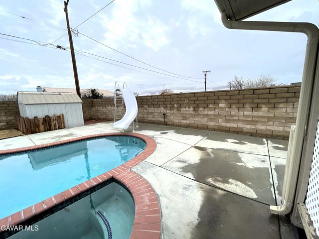 7343 Bay Avenue, California City, CA 93505