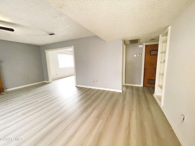 7343 Bay Avenue, California City, CA 93505