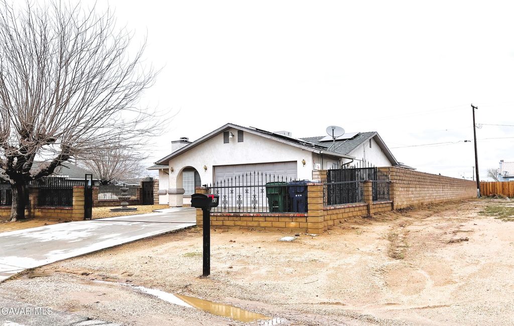 7343 Bay Avenue, California City, CA 93505