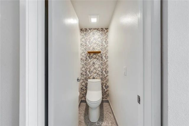 259 E Jeanette, Santa Ana, CA 92705