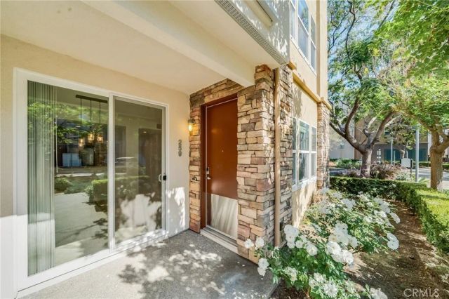 259 E Jeanette, Santa Ana, CA 92705
