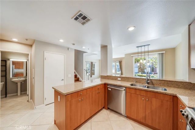 259 E Jeanette, Santa Ana, CA 92705