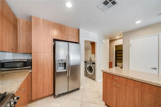 259 E Jeanette, Santa Ana, CA 92705