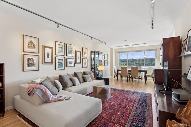 2621 Palisade Avenue 1C, Bronx, NY 10463