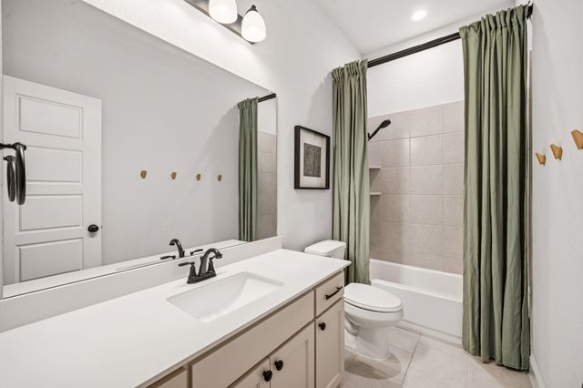 342 Wolf Creek Drive, Waxahachie, TX 75165