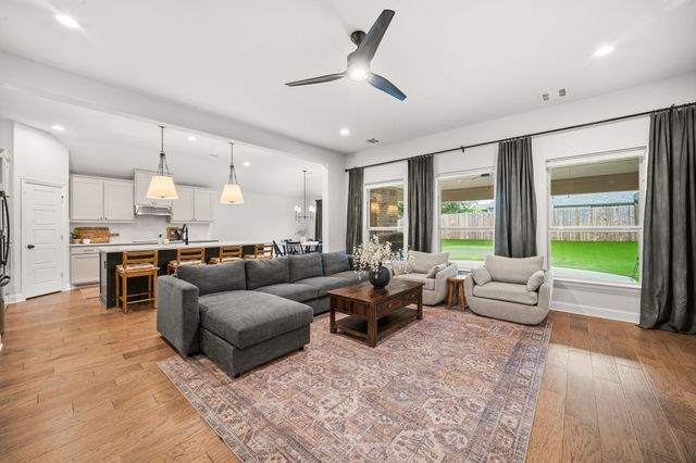 342 Wolf Creek Drive, Waxahachie, TX 75165