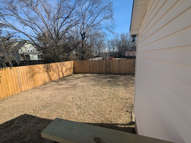 209 S Greenwood St, Lebanon, TN 37087