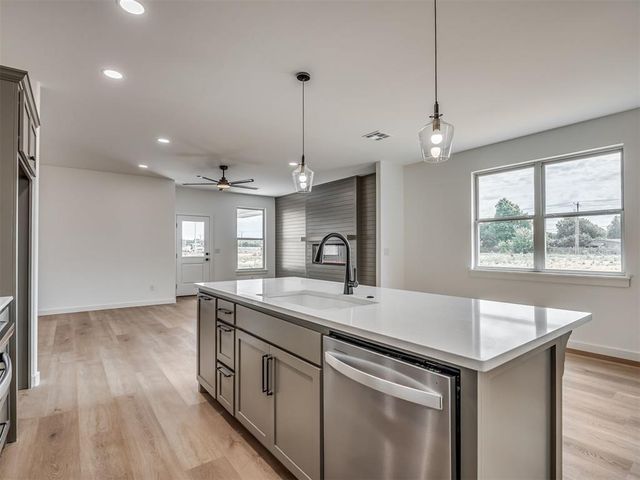 10617 SW 18th Street, Yukon, OK 73099