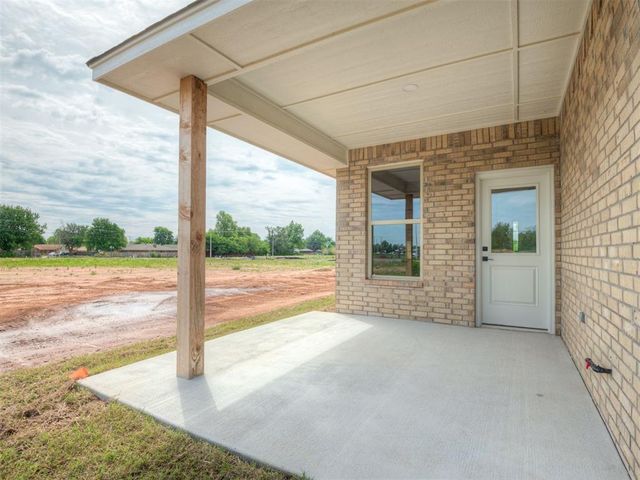 10617 SW 18th Street, Yukon, OK 73099