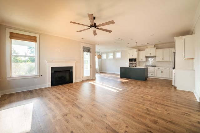 612 Conifer Dr, Spring Hill, TN 37174