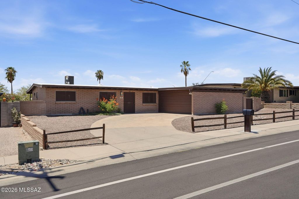 2612 S Bonanza Avenue, Tucson, AZ 85730
