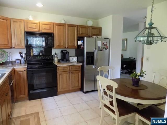 47 Southerland Drive, Mahwah, NJ 07430