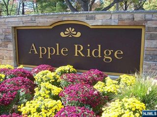 47 Southerland Drive, Mahwah, NJ 07430