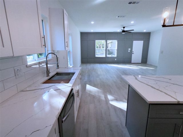 226 10th Street, Paris, TX 75460