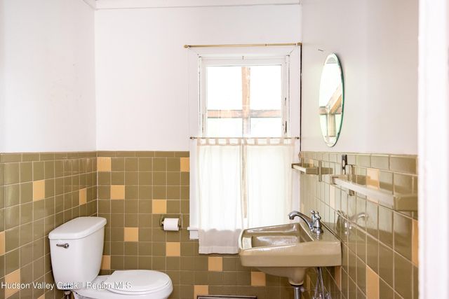 32 Mountain Camp Road, Round Top, NY 12473