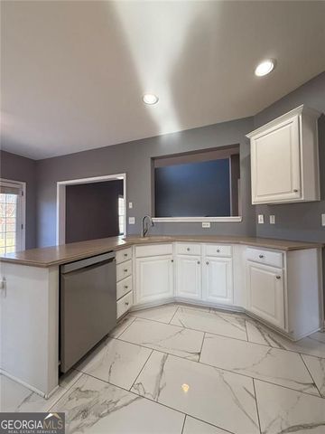 1009 S Creek Drive, Villa Rica, GA 30180