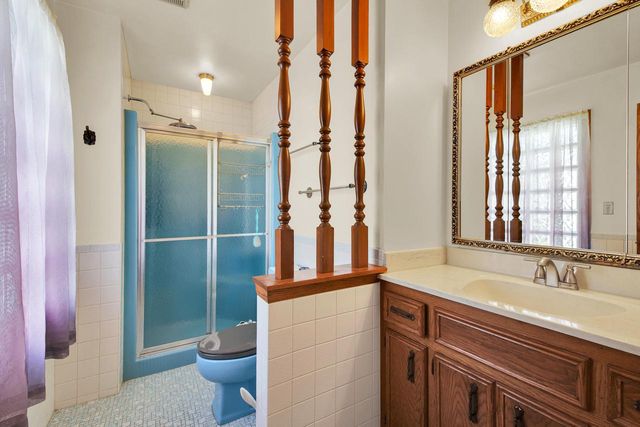 4310 W Anthony DRIVE, Greenfield, WI 53219