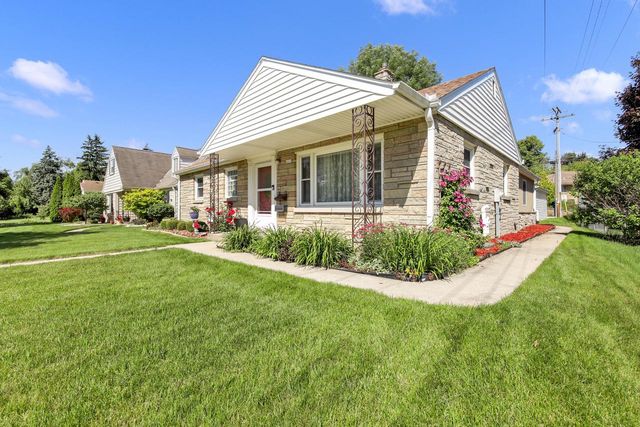 4310 W Anthony DRIVE, Greenfield, WI 53219