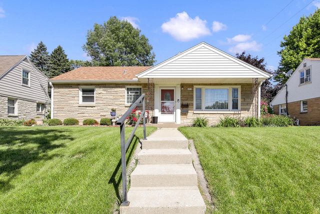 4310 W Anthony DRIVE, Greenfield, WI 53219