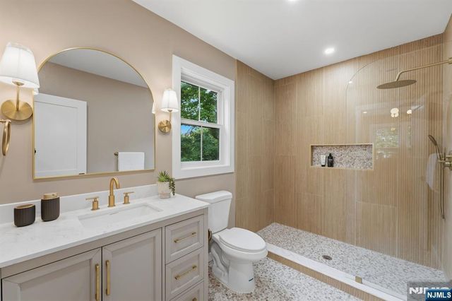 166 Lincoln Street, Montclair, NJ 07042