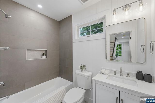 166 Lincoln Street, Montclair, NJ 07042