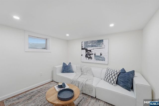 166 Lincoln Street, Montclair, NJ 07042