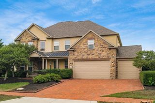 4558 Hirth Hill Road E, Grove City, OH 43123
