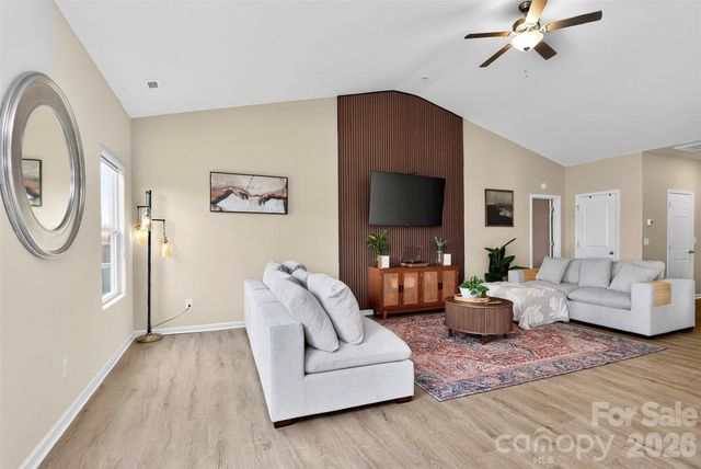 1120 Culver Spring Way, Charlotte, NC 28215
