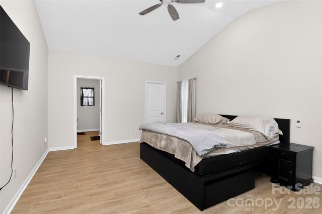 1120 Culver Spring Way, Charlotte, NC 28215