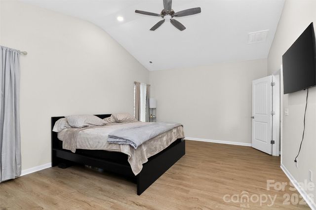 1120 Culver Spring Way, Charlotte, NC 28215