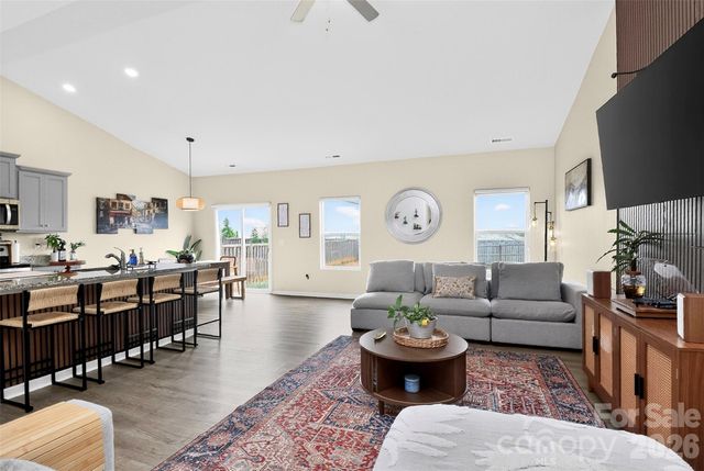 1120 Culver Spring Way, Charlotte, NC 28215