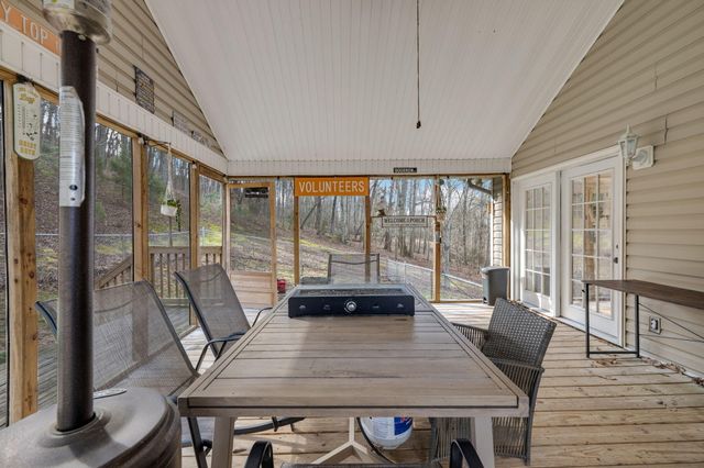 10464 Card Road, Soddy Daisy, TN 37379