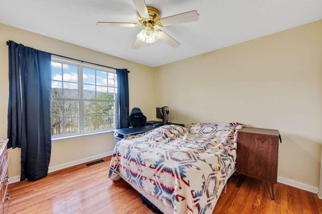 10464 Card Road, Soddy Daisy, TN 37379