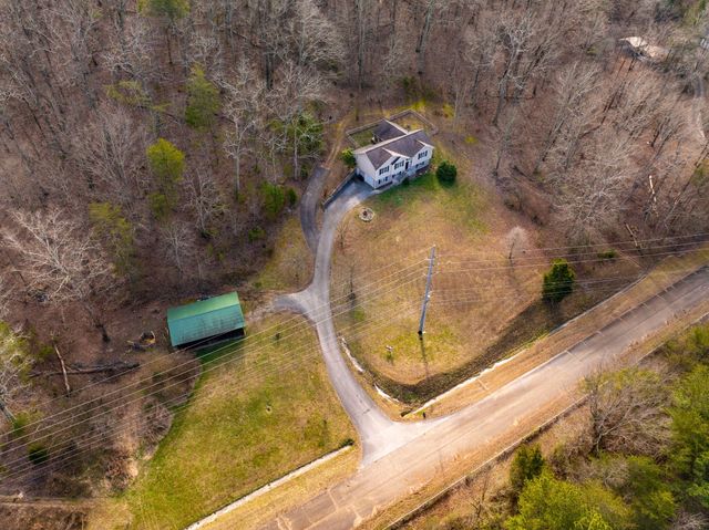 10464 Card Road, Soddy Daisy, TN 37379