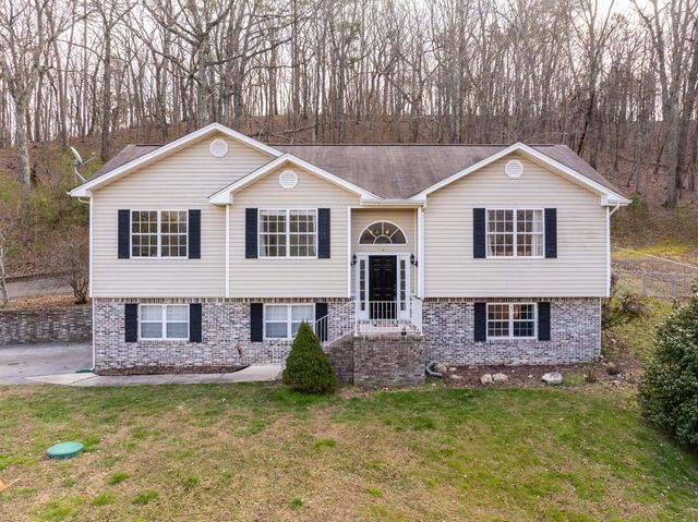 10464 Card Road, Soddy Daisy, TN 37379