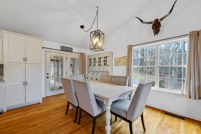 10464 Card Road, Soddy Daisy, TN 37379