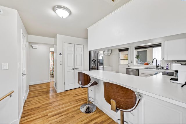 2409 W Albany Avenue, Kennewick, WA 99336