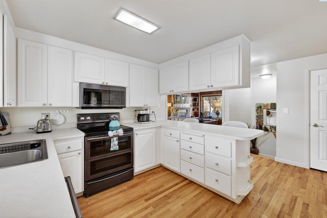 2409 W Albany Avenue, Kennewick, WA 99336