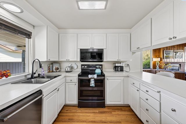 2409 W Albany Avenue, Kennewick, WA 99336