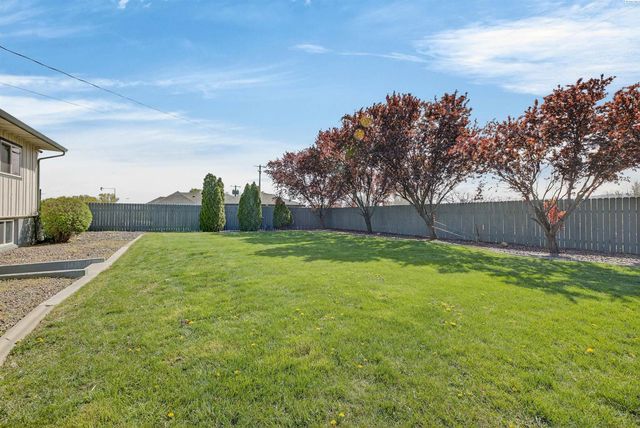 2409 W Albany Avenue, Kennewick, WA 99336