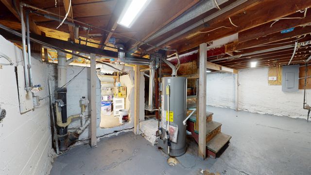 911 NE 9th Ave, Minot, ND 58701