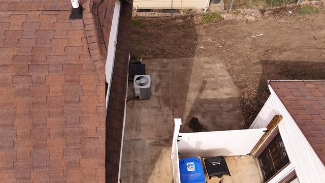 911 NE 9th Ave, Minot, ND 58701